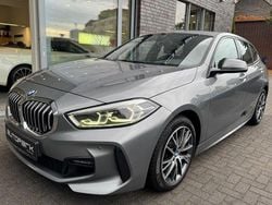 Grau Gebraucht 2022 BMW 118 M Sport Kleinwagen | 21.500 € (Guter Preis)