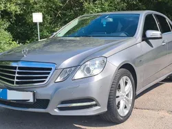 Grau Gebraucht 2012 Mercedes E220 Avantgarde Limousine | 9.999 € (Fairer Preis)