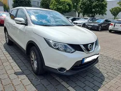 Weiß Gebraucht 2016 Nissan Qashqai Acenta SUV | 12.800 € (Fairer Preis)