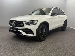 Weiß Gebraucht 2020 Mercedes GLC300e AMG line SUV | 41.999 € (Fairer Preis)