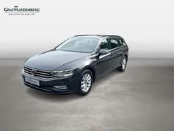 Grau Gebraucht 2022 VW Passat Business Kombi | 20.530 € (Guter Preis)