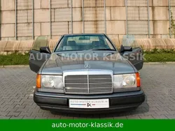 Perlmuttgrau metalliclack 12 Gebraucht 1988 Mercedes E300 Coupé | 17.900 €