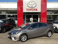 Avantgardebronze metallic Gebraucht 2015 Toyota Corolla Edition Limousine | 11.880 € (Fairer Preis)