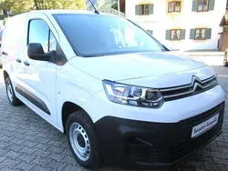 Eisweiß Gebraucht 2023 Citroën Berlingo Van / Kleinbus | 19.900 € (Fairer Preis)