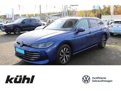 Reef blue metallic Gebraucht 2024 VW Passat Business Kombi | 32.690 € (Superpreis)