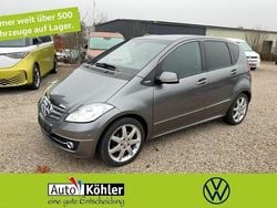 Grau Gebraucht 2011 Mercedes A180 Elegance Van / Kleinbus | 3.490 € (Superpreis)