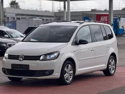 Weiß Gebraucht 2013 VW Touran Match Van / Kleinbus | 12.500 € (Etwas zu teuer)