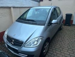 Silber Gebraucht 2010 Mercedes A160 Kleinwagen | 2.800 € (Guter Preis)