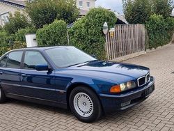 Blau Gebraucht 1998 BMW 735 Limousine | 10.775 € (Fairer Preis)
