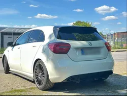 Weiß Gebraucht 2013 Mercedes A180 AMG Limousine | 12.490 €