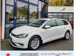 Weiß Gebraucht 2017 VW Golf VII Comfortline Kombi | 12.780 €