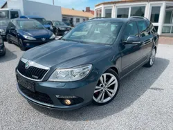 Grau metallic Gebraucht 2012 Skoda Octavia RS Kombi | 11.999 € (Etwas zu teuer)