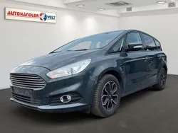Mambagrün (metallic) Gebraucht 2016 Ford S-MAX S Van / Kleinbus | 7.499 € (Superpreis)