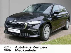 Schwarz Gebraucht 2022 Skoda Scala Essence Kleinwagen | 19.610 € (Fairer Preis)