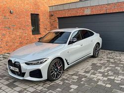 Grau Gebraucht 2024 BMW i4 Shadowline Limousine | 49.999 € (Guter Preis)