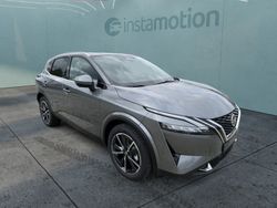 Grau Gebraucht 2022 Nissan Qashqai Tekna SUV | 26.090 € (Etwas zu teuer)