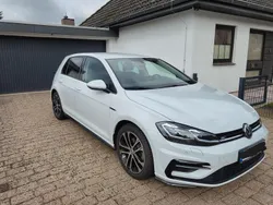 Weiß Gebraucht 2019 VW Golf VII Highline Limousine | 17.000 € (Fairer Preis)