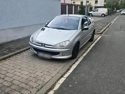 Silber Gebraucht 2006 Peugeot 206 CC Cabrio | 460 €