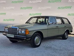 Grün Gebraucht 1984 Mercedes 240 Kombi | 2.000 €