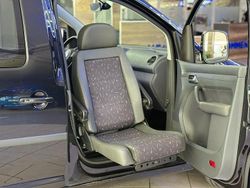 Schwarz Gebraucht 2014 VW Caddy Van / Kleinbus | 16.900 €