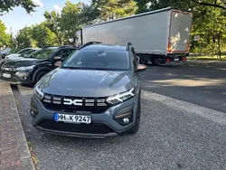 Grau Gebraucht 2023 Dacia Jogger Extreme Kombi | 19.200 € (Fairer Preis)