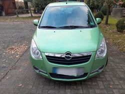 Grün Gebraucht 2008 Opel Agila Edition Kleinwagen | 2.499 € (Guter Preis)