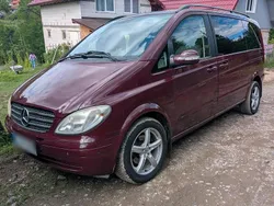 Rot Gebraucht 2005 Mercedes Viano Van / Kleinbus | 5.200 € (Guter Preis)