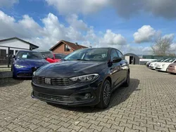 Cinema schwarz Neu 2024 Fiat Tipo Tech Limousine | 27.489 € (Teuer)
