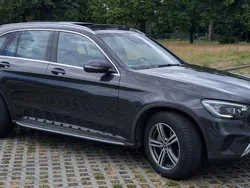 Grau Gebraucht 2019 Mercedes GLC300 SUV | 39.000 € (Etwas zu teuer)