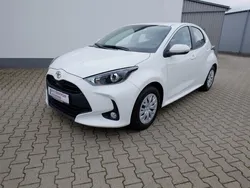 Weiß Gebraucht 2023 Toyota Yaris Kleinwagen | 17.990 € (Fairer Preis)