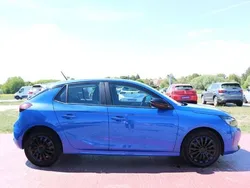 Blau Gebraucht 2024 Opel Corsa Basis Limousine | 16.990 € (Fairer Preis)
