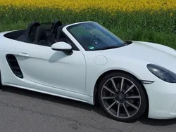 Weiß Gebraucht 2016 Porsche 718 Boxster Chrono Cabrio | 54.490 € (Teuer)