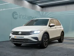 Weiß Gebraucht 2024 VW Tiguan Life SUV | 29.800 € (Fairer Preis)