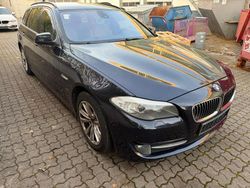 Blau Gebraucht 2012 BMW 530 Kombi | 9.000 € (Guter Preis)
