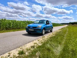 Blau Gebraucht 2001 Renault Clio II Kleinwagen | 1.200 € (Fairer Preis)