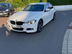 Weiß Gebraucht 2016 BMW 320 M Sport Limousine | 18.900 € (Fairer Preis)