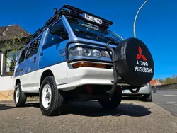 Mitsubishi L300