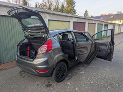Grau Gebraucht 2017 Ford Fiesta Kleinwagen | 7.000 € (Guter Preis)