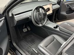 Schwarz Gebraucht 2023 Tesla Model Y Standard Range SUV | 31.000 € (Fairer Preis)