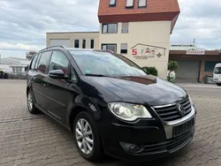 Schwarz Gebraucht 2010 VW Touran Freestyle Van / Kleinbus | 2.590 € (Etwas zu teuer)