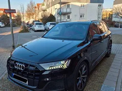 Schwarz Gebraucht 2019 Audi SQ7 Ambiente SUV | 61.000 € (Fairer Preis)