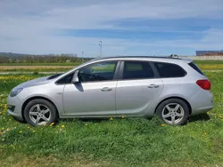 Silber Gebraucht 2016 Opel Astra Edition Kombi | 6.350 € (Guter Preis)