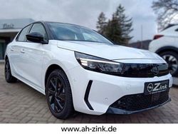 Weiß Gebraucht 2023 Opel Corsa Limousine | 18.500 € (Etwas zu teuer)