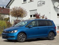 Blau Gebraucht 2022 VW Touran Active Van / Kleinbus | 28.490 € (Guter Preis)