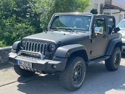 Schwarz Gebraucht 2015 Jeep Wrangler Sahara SUV | 44.900 €