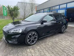 Schwarz Gebraucht 2018 Ford Focus ST-Line Kombi | 16.750 € (Fairer Preis)