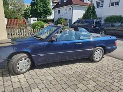 Blau Gebraucht 1996 Mercedes E200 Cabrio | 16.900 € (Fairer Preis)