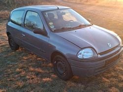 Andere farben Gebraucht 1999 Renault Clio II Basis Kleinwagen | 1.500 € (Fairer Preis)