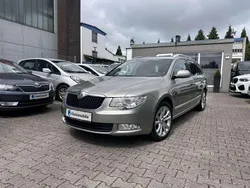 Cappuccinobeige metallic Gebraucht 2012 Skoda Superb Elegance Kombi | 5.880 € (Guter Preis)