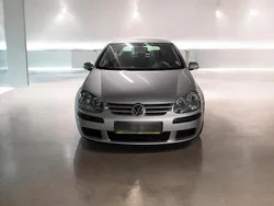 Silber Gebraucht 2004 VW Golf V Kleinwagen | 2.600 € (Fairer Preis)